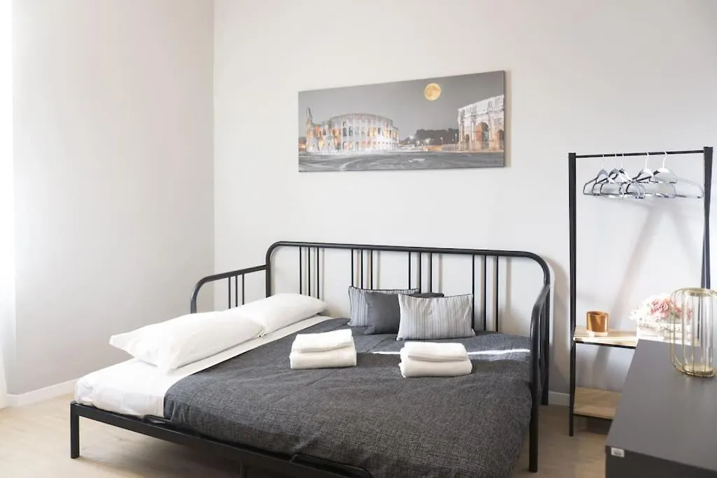 Sweet And Modern Apartment In Tor Pignattara Rom 0*,